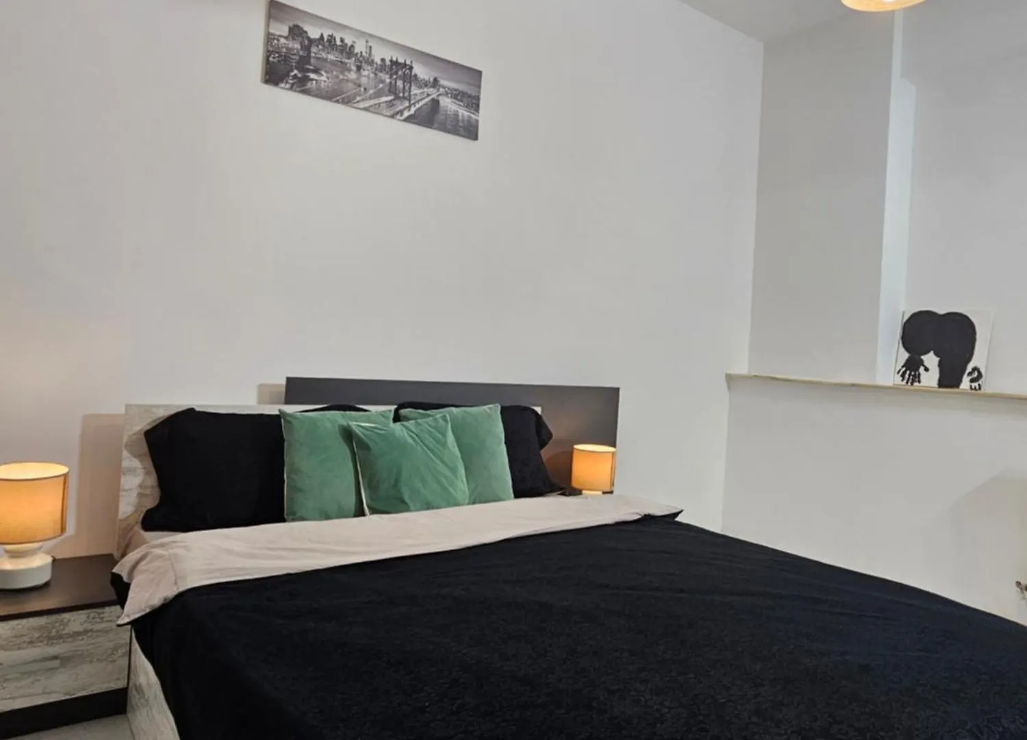 White Apartment By Hilton II Bukareszt 0*,  Rumunia