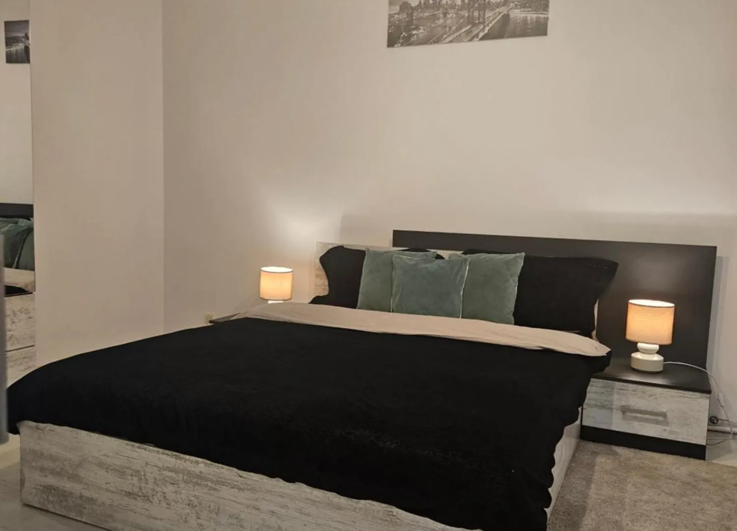 White Apartment By Hilton II Bukareszt